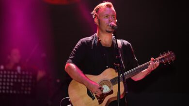 Emre Aydın’dan Moe’de Muhteşem Performans Emre Aydın’dan Moe’de Muhteşem Performans