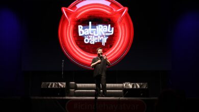 Baturay Özdemir Moe Açık Hava Sahnesinde Kahkahalara Boğdu Baturay Özdemir Moe Açık Hava Sahnesinde Kahkahalara Boğdu
